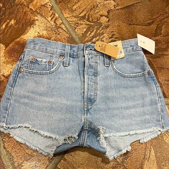 NWT 501 LEVIs Denim Blue Women's Shorts - Picture 1 of 6